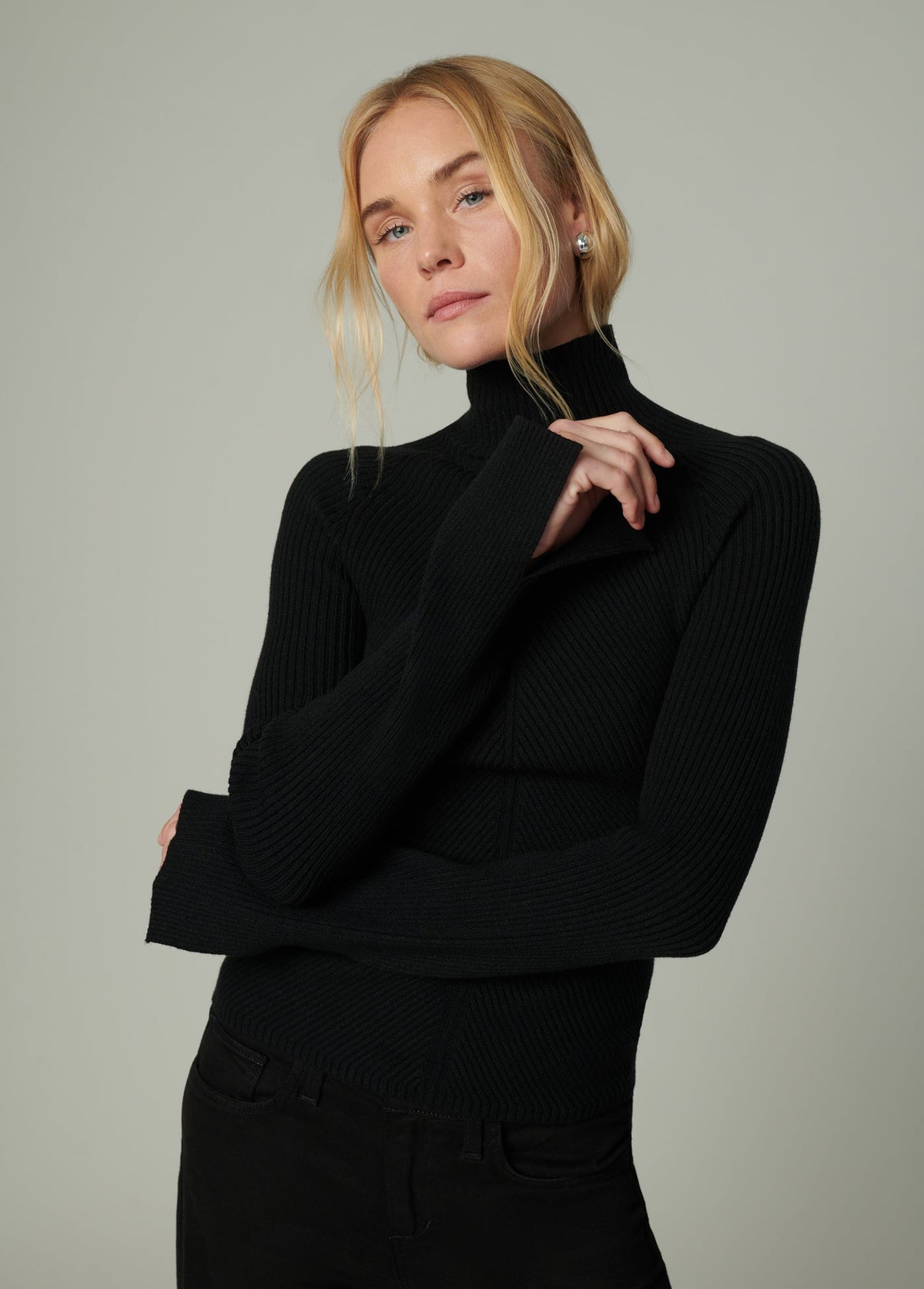 Joe's Jeans Women THE PALMER TURTLENECK Black