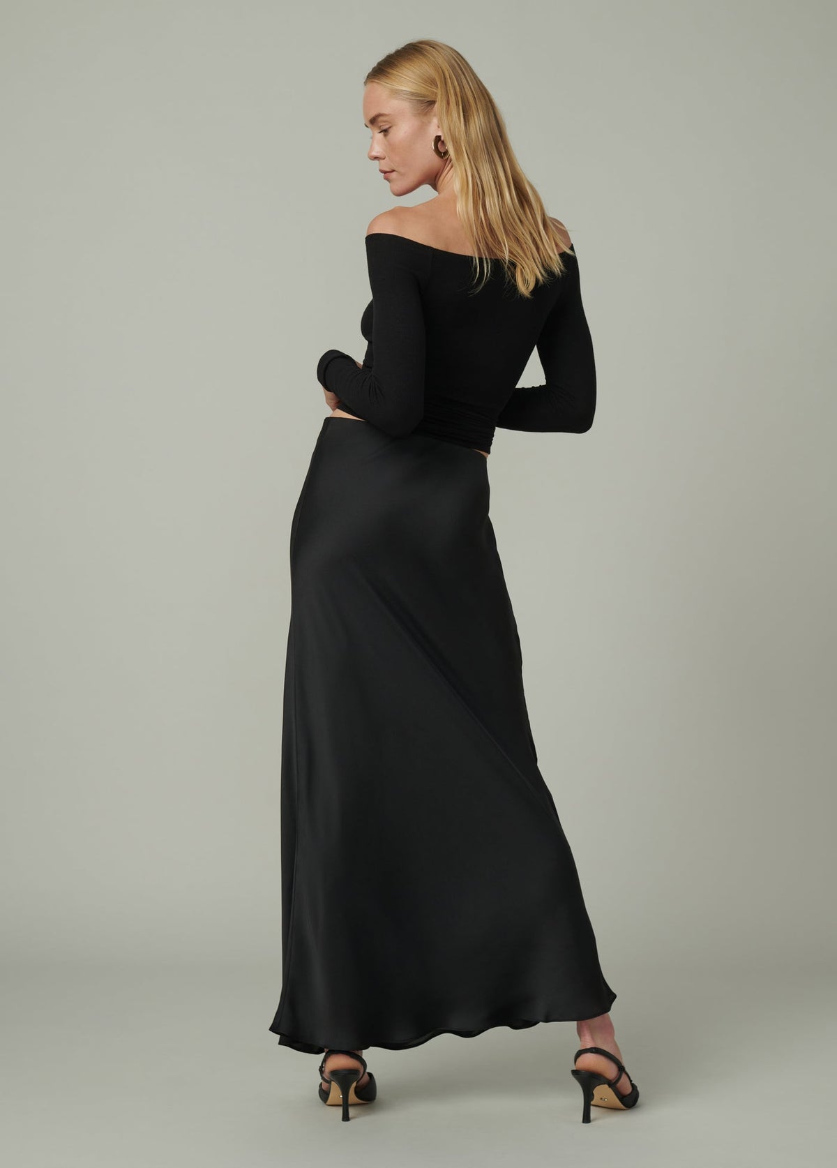 Joe's Jeans Women THE DEVIN OFF THE SHOULDER TOP Black