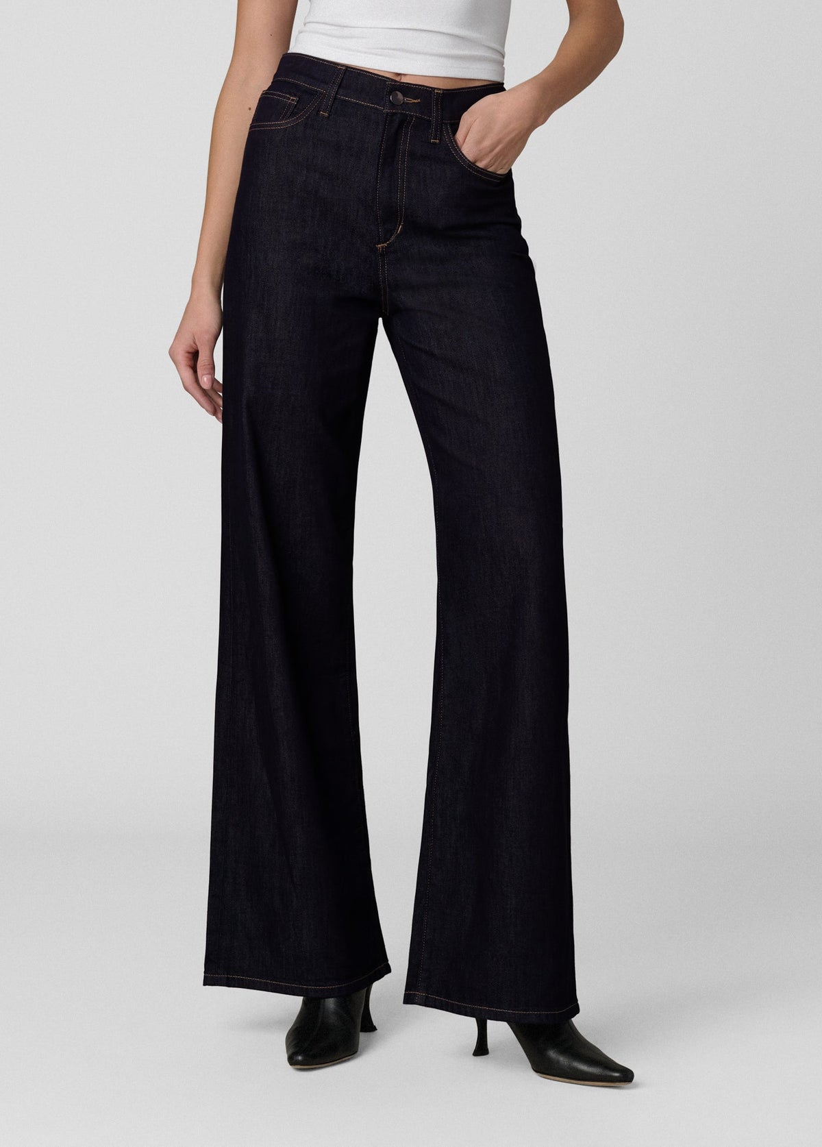 Joe's Jeans Women THE MIA Absolutely