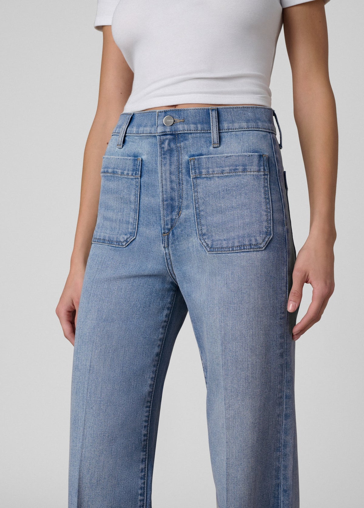 Joe's Jeans Women THE MIA PATCH POCKET Amiable