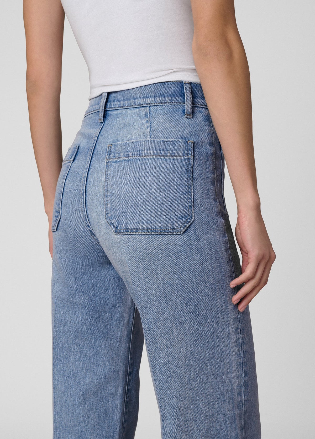 Joe's Jeans Women THE MIA PATCH POCKET Amiable