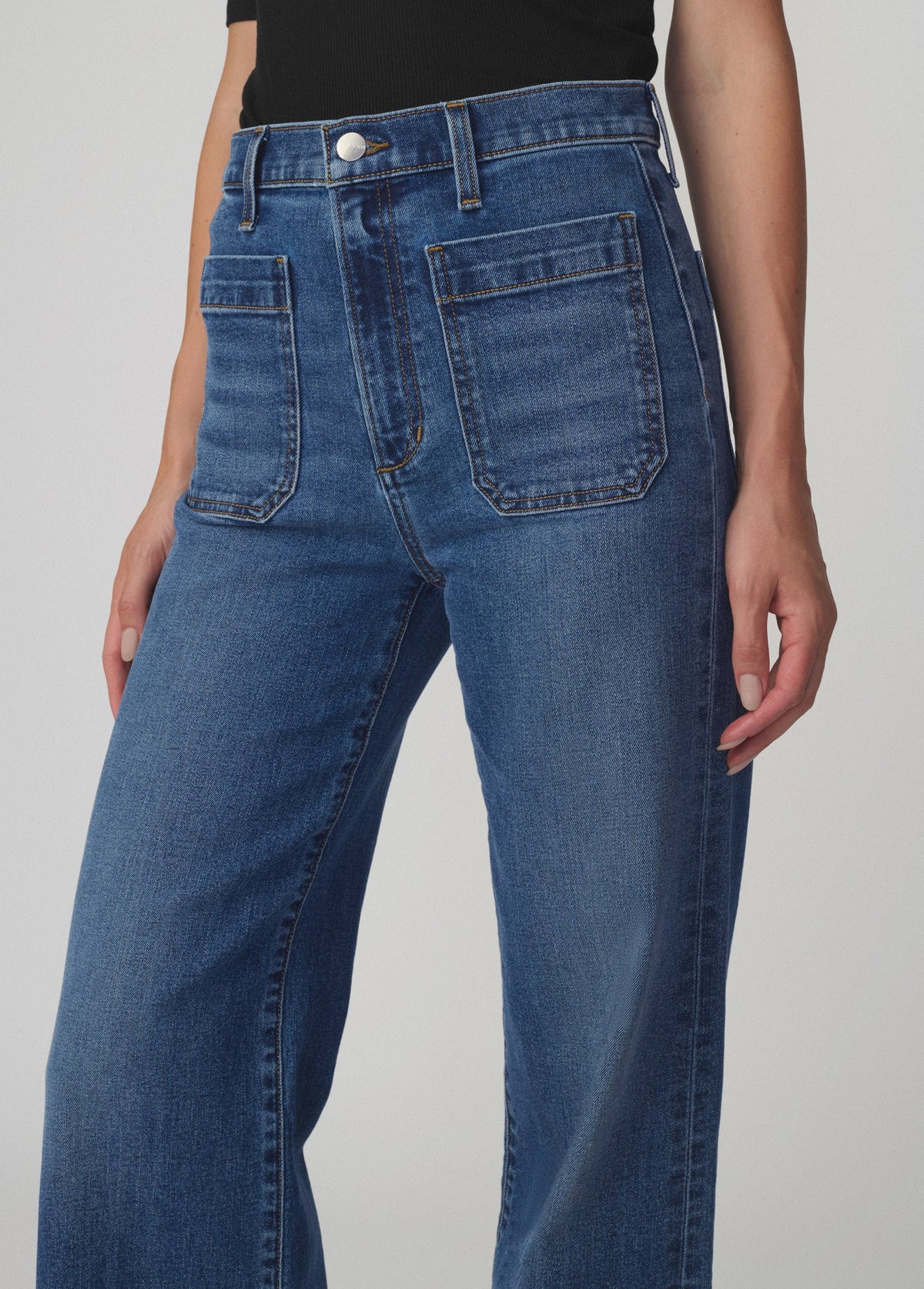 Joe's Jeans Women THE MIA PATCH POCKET Endearing