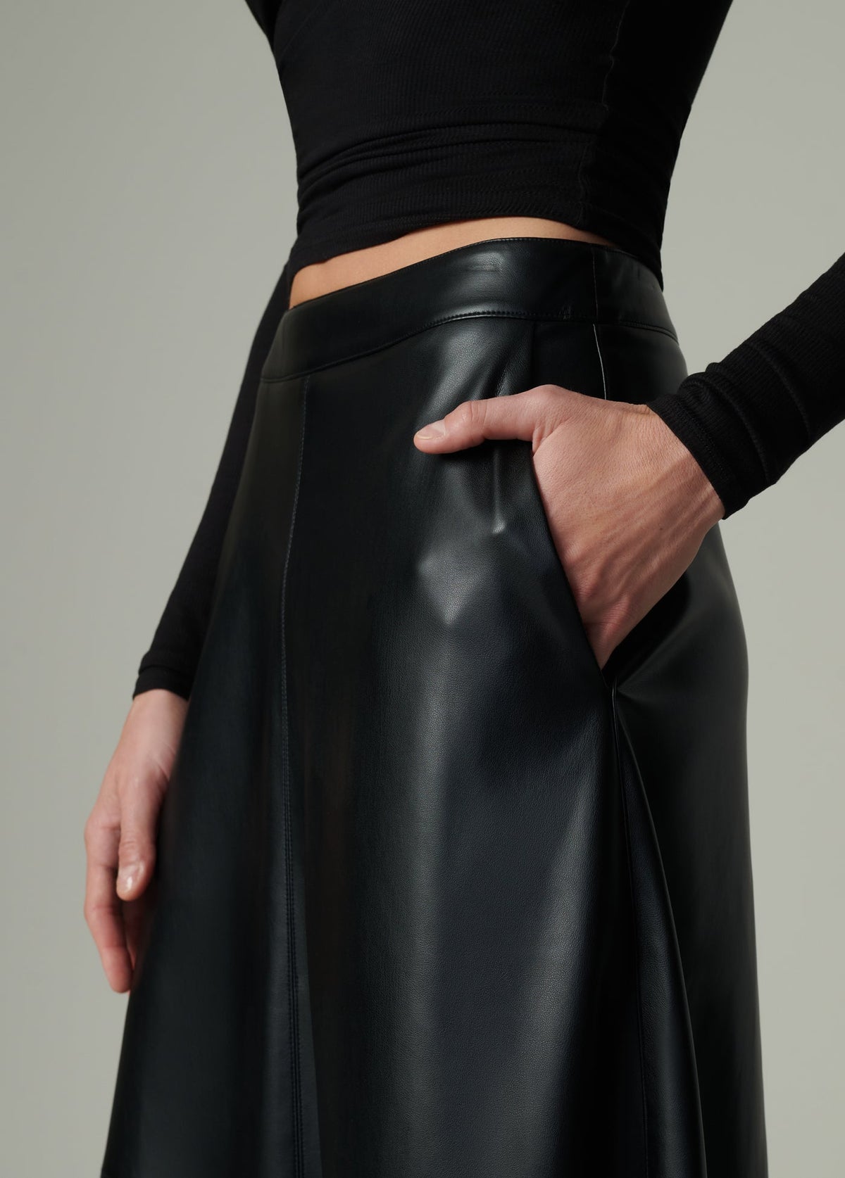 Joe's Jeans Women THE TAVI VEGAN LEATHER SKIRT Black