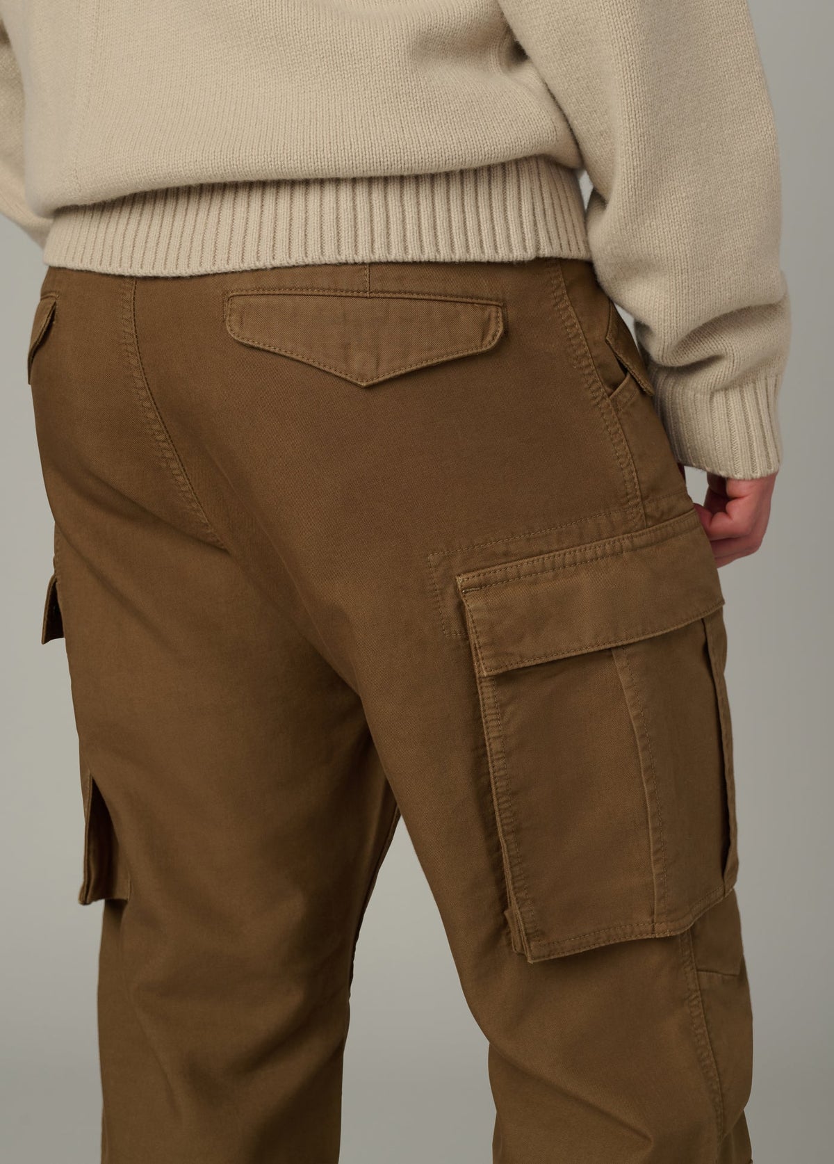 Joe's Jeans Men THE MONTGOMERY CARGO Beech