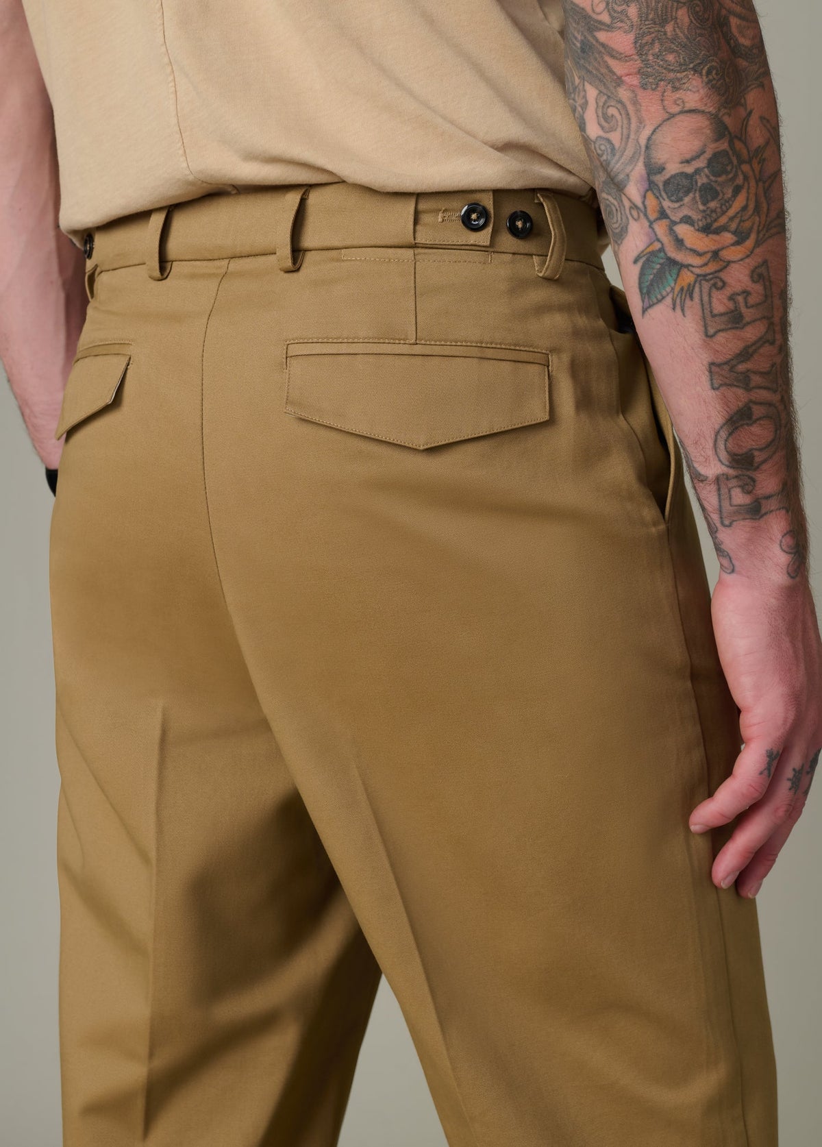 Joe's Jeans Men WIDE LEG PLEATED CHINO British Khaki