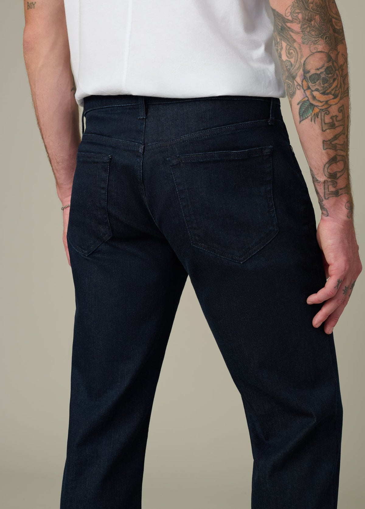 Joe's Jeans Men THE CLASSIC 32" Ferrin