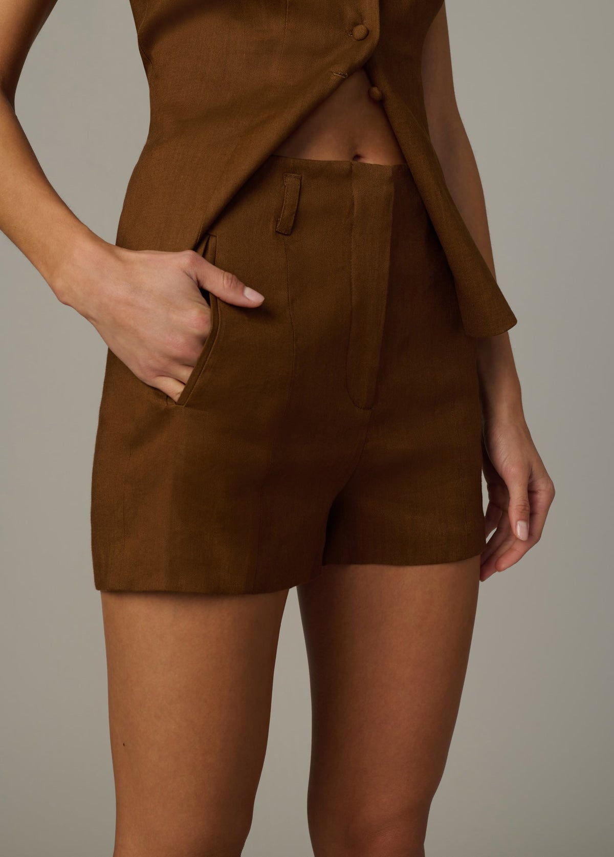 Joe's Jeans Sale THE FRANKIE TAILORED SHORTIE Chocolate
